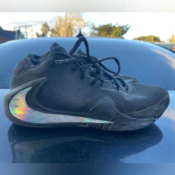 Mens Nike Zoom Freak 1 Black Iridescent Basketball Shoes Size 6.5 - Picture 2 of 10